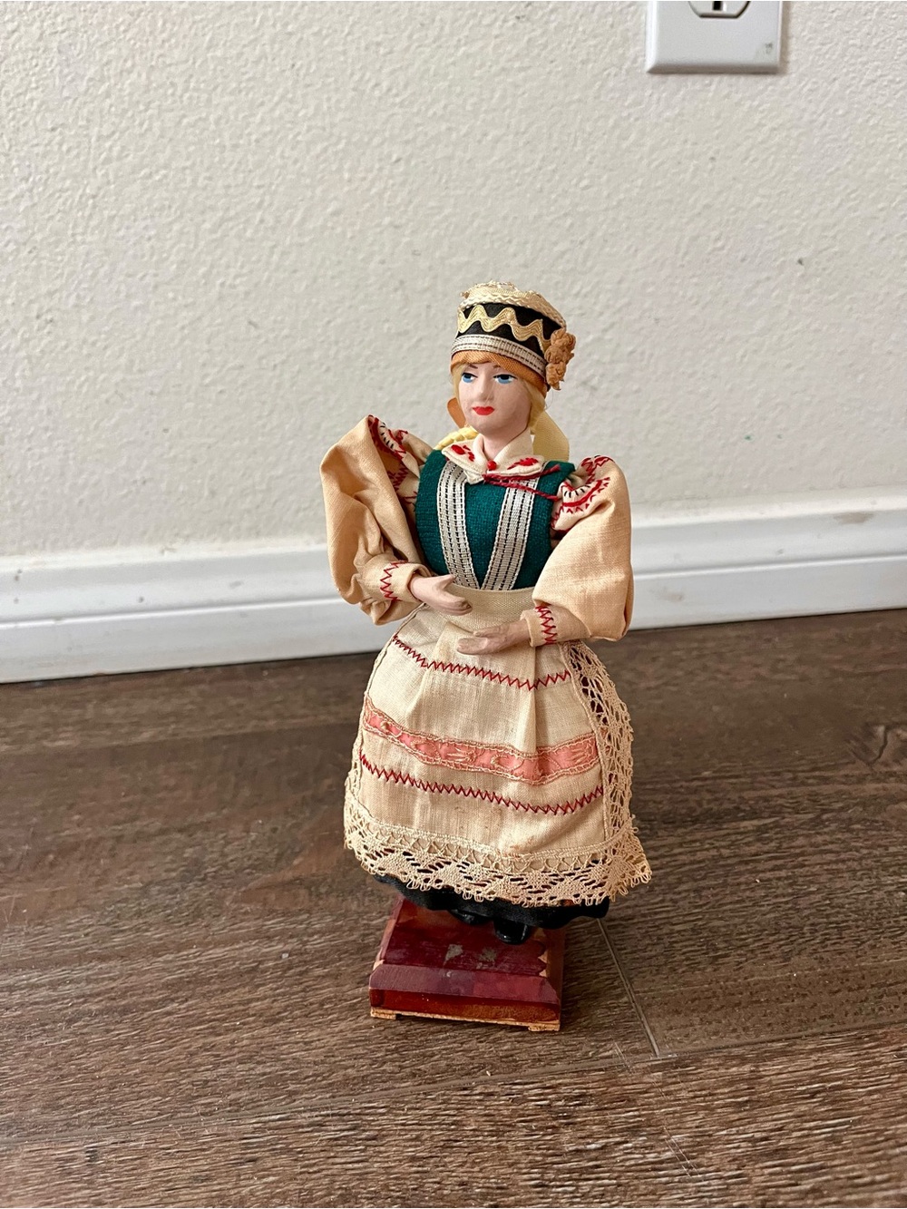 Handcrafted Traditional Female Figurine in Cream and Green from Poland